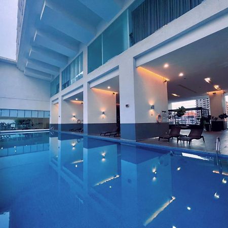 Lux Suites Kl City Pavilion Bukit Bintang With Infinity Pool Κουάλα Λουμπούρ Εξωτερικό φωτογραφία